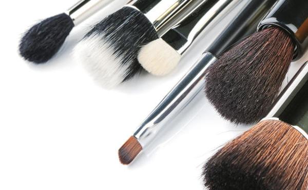 A Makeup Artists’ Tools of the Trade